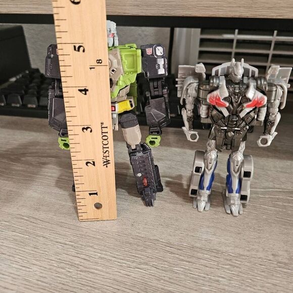 Transformers hardheaded & furos and silver knight optimus prime bundle as is - Picture 4 of 4
